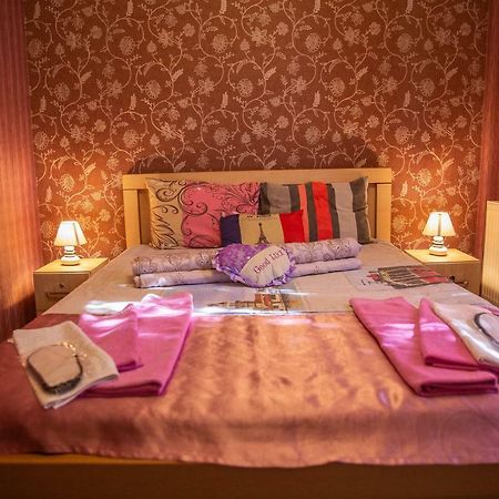 Family Hotel Parajanov Tbilisi Zewnętrze zdjęcie
