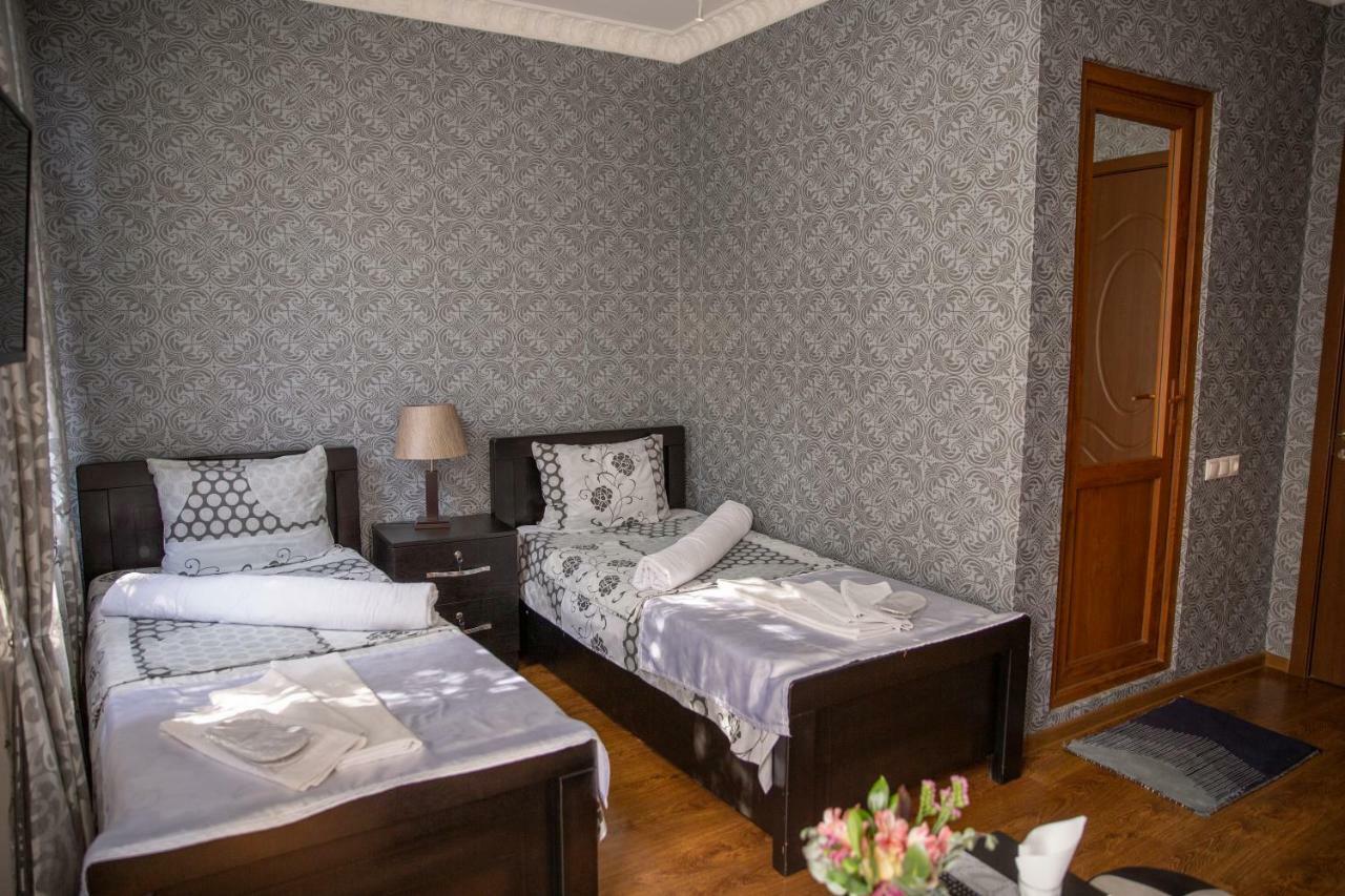 Family Hotel Parajanov Tbilisi Zewnętrze zdjęcie