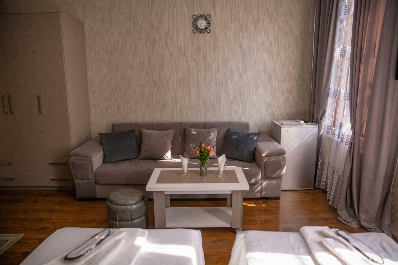 Family Hotel Parajanov Tbilisi Zewnętrze zdjęcie