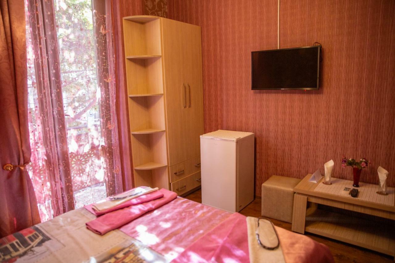 Family Hotel Parajanov Tbilisi Zewnętrze zdjęcie